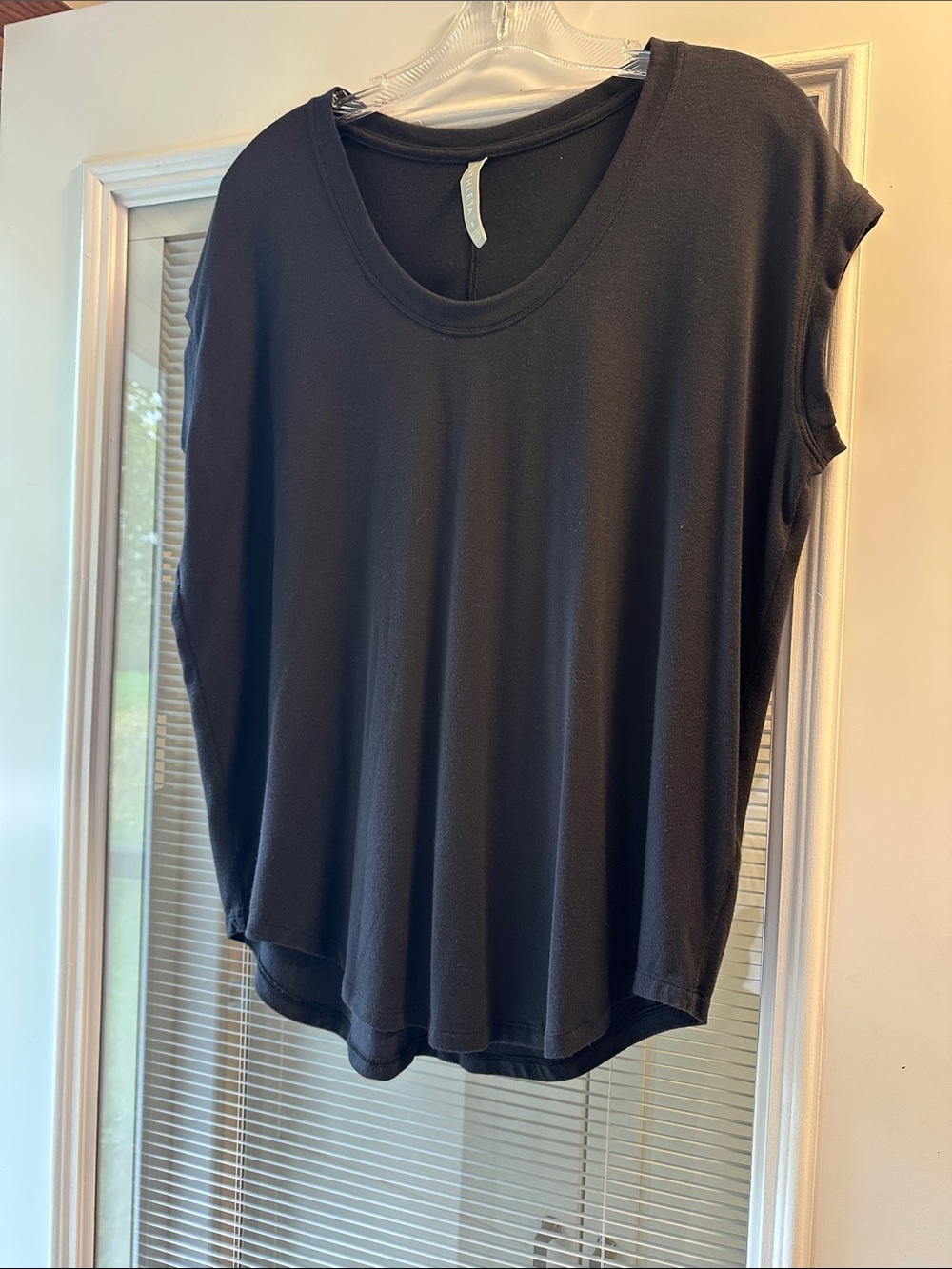 Athleta Black Scoop Neck Short Sleeve Tee